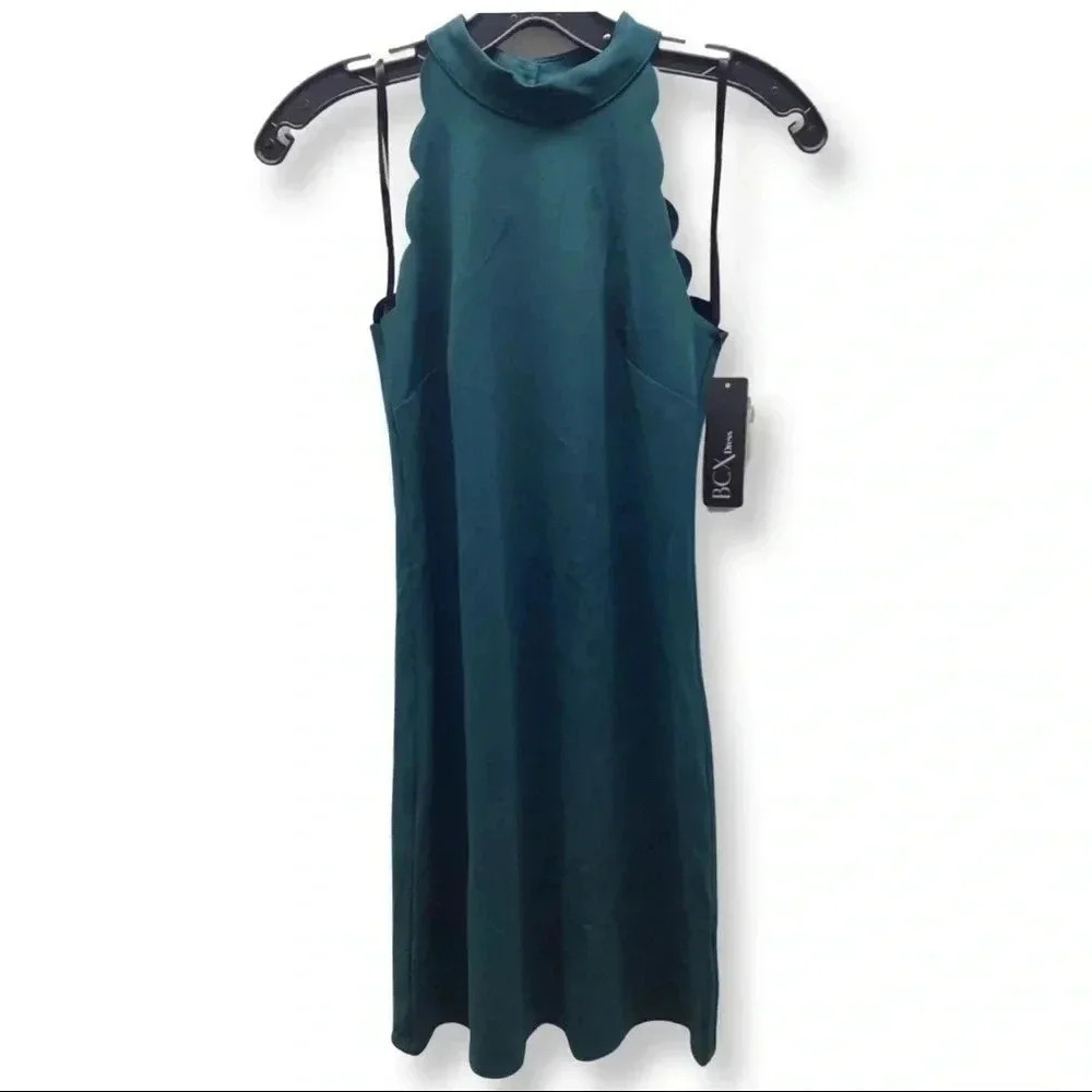 BCX Size XXS Evergreen Juniors Scalloped Scuba Crepe Halter Dress. New With Tags